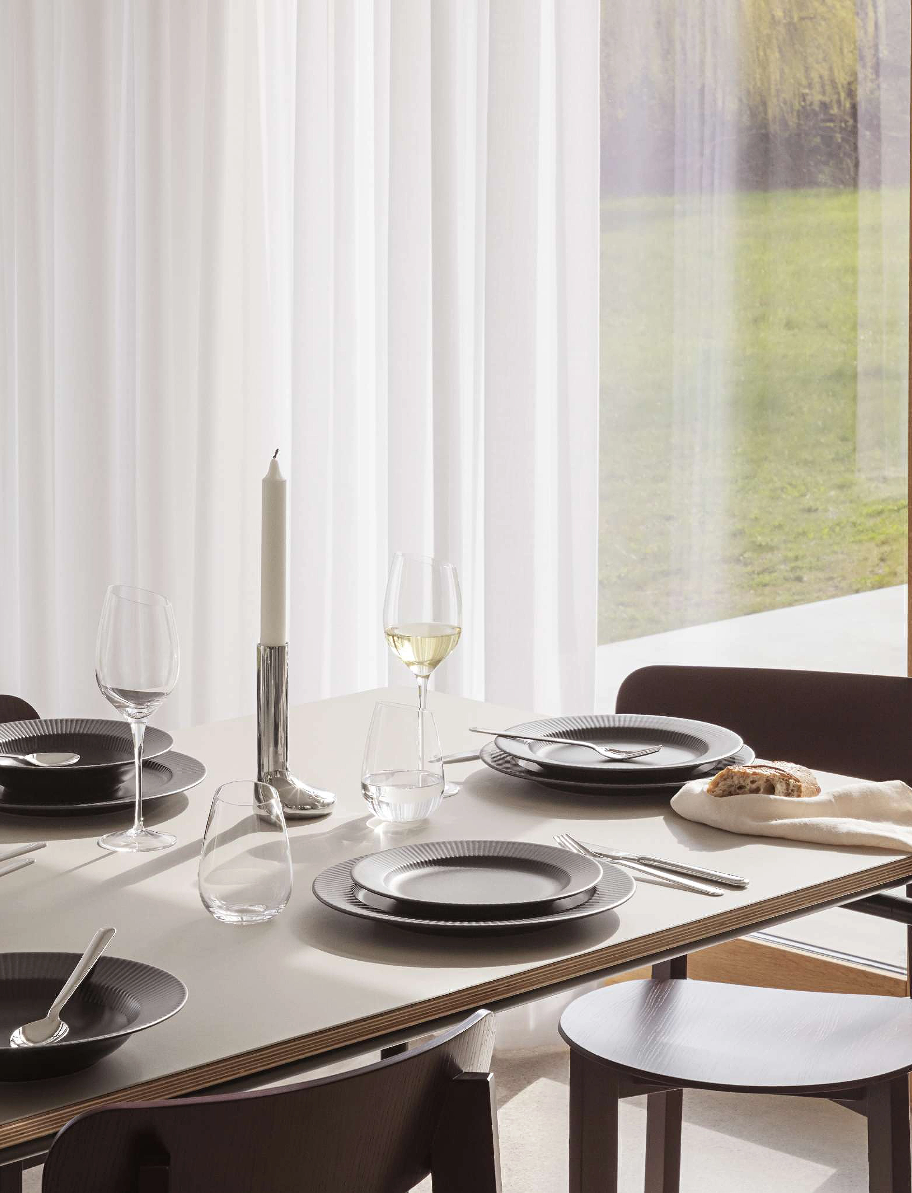 Eva Trio - Legio Nova Dinner plate 28 cm Black - black - 4