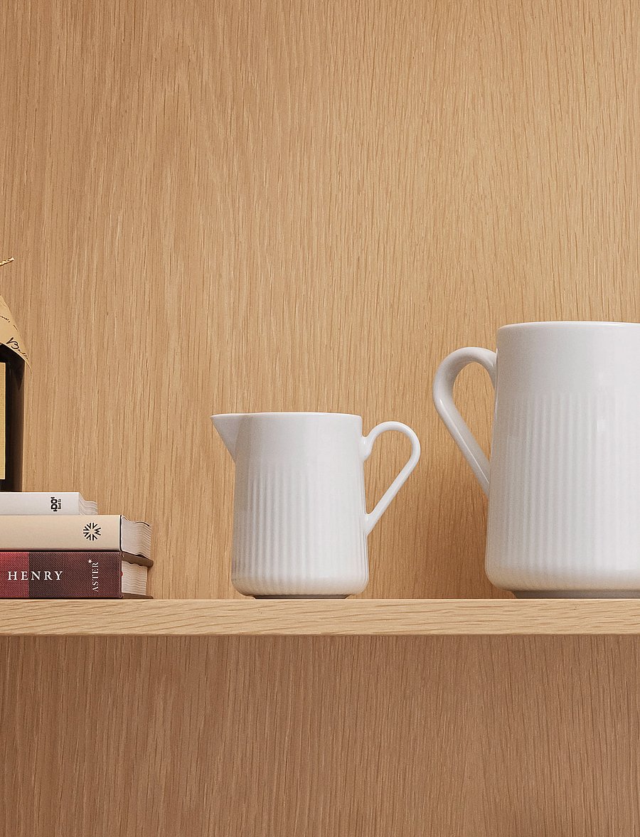 Eva Trio - Legio Nova Jug 0.33 l with handle - piimakannud - white - 3