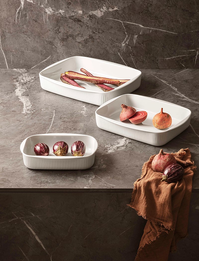 Eva Trio - Legio Nova Ovenproof dish 24x16.5 cm - white - 2