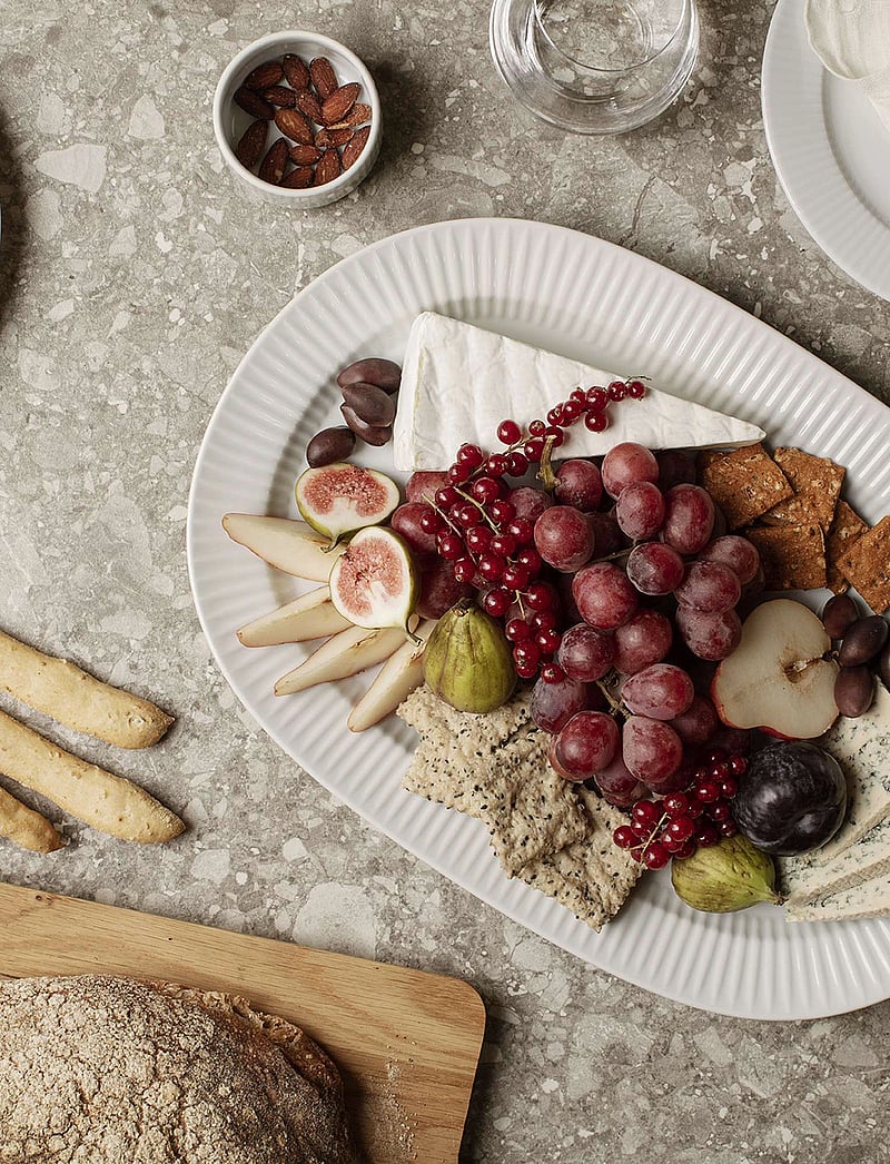 Eva Trio - Legio Legio Nova Serving dish 42 cm - servierplatten - white - 0