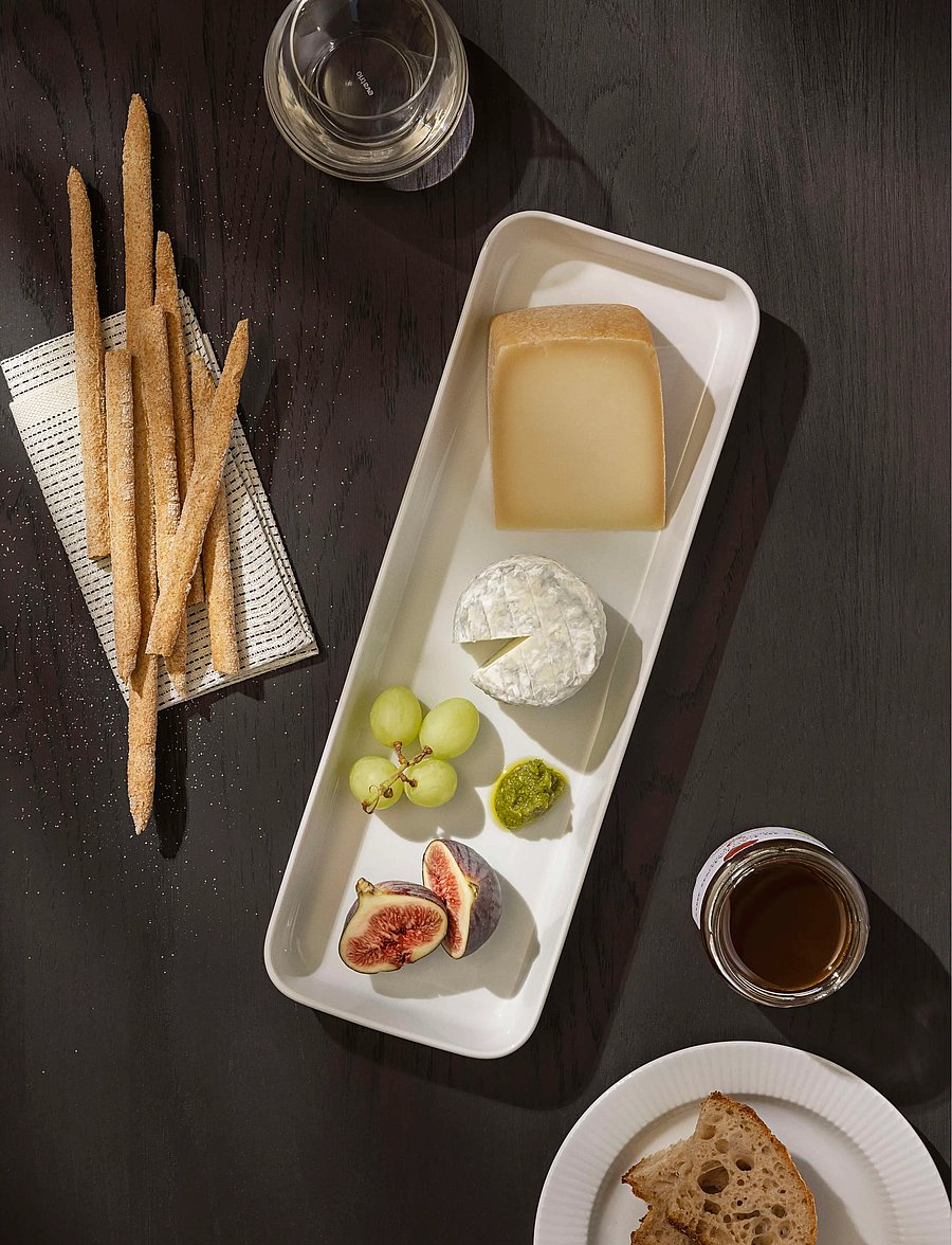 Eva Trio - Legio Nova Serving dish 37 x 13 cm - servierplatten - white - 0