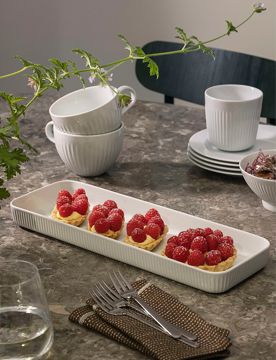 Eva Trio - Legio Nova Serving dish 37 x 13 cm - servierplatten - white - 3