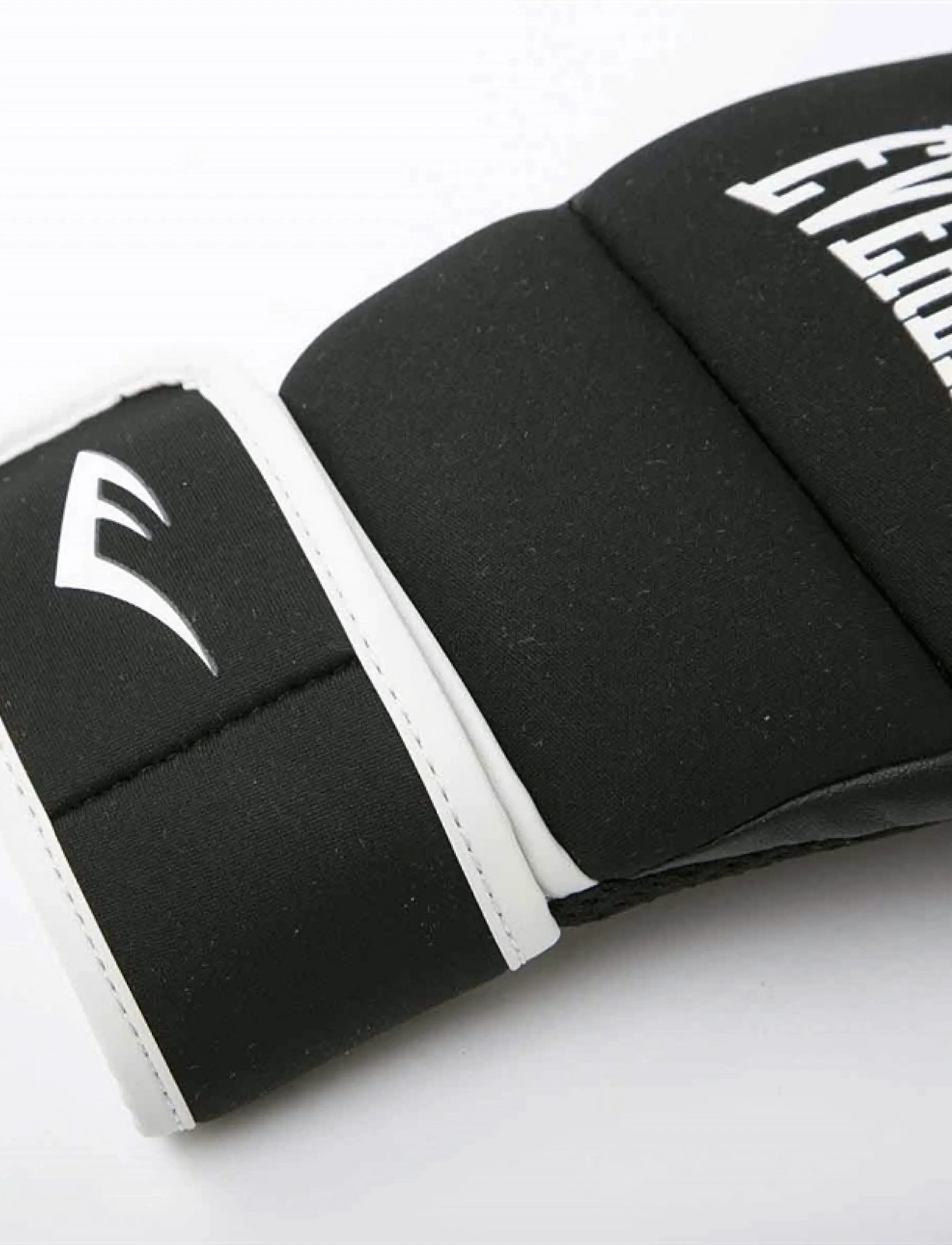 EVERLAST - Core Kickboxing Glove - sport - black - 3