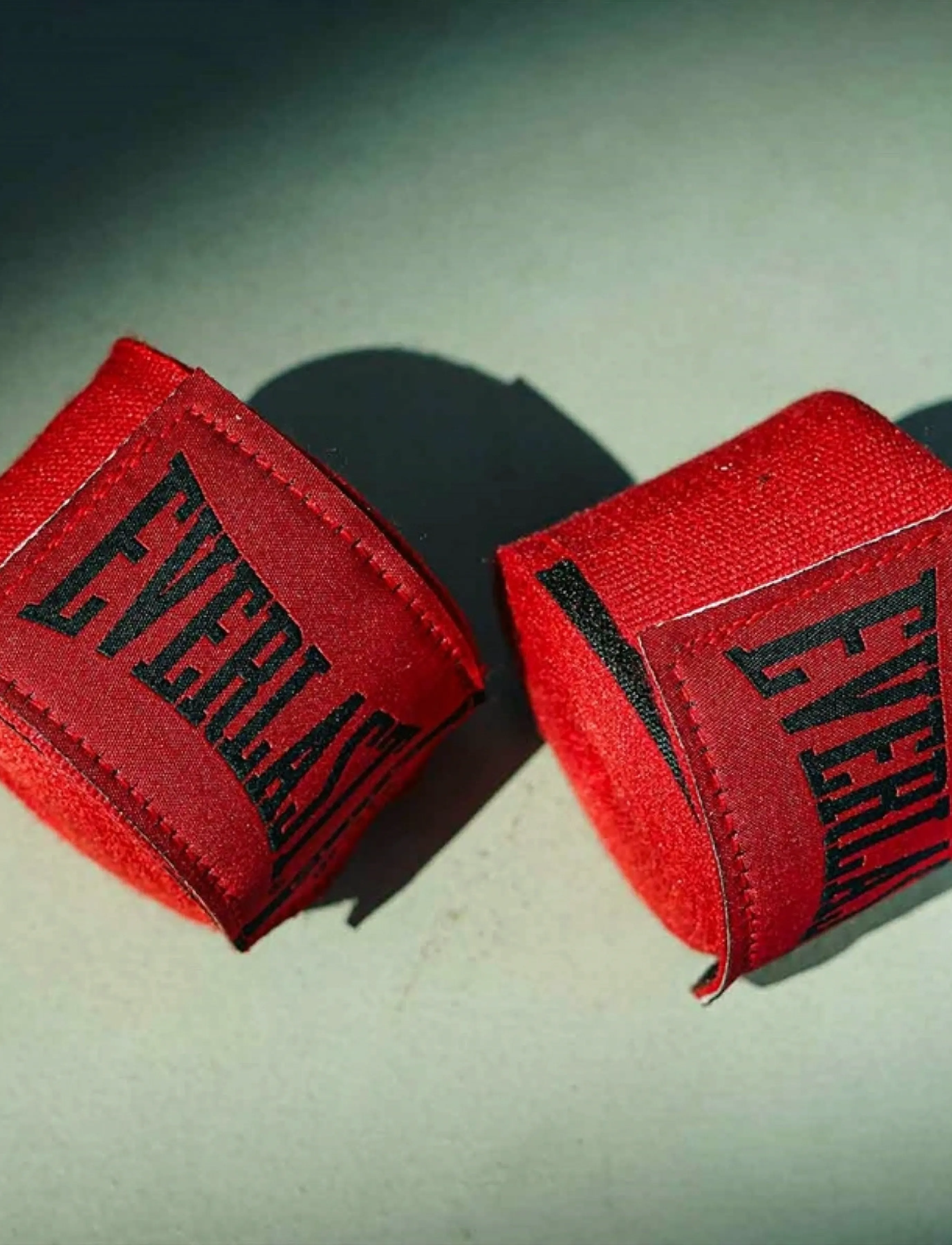 EVERLAST Elite Handwraps, 457 cm, One Size, Red, Sport Braces & Supports > Sport Wrist Support, Herre