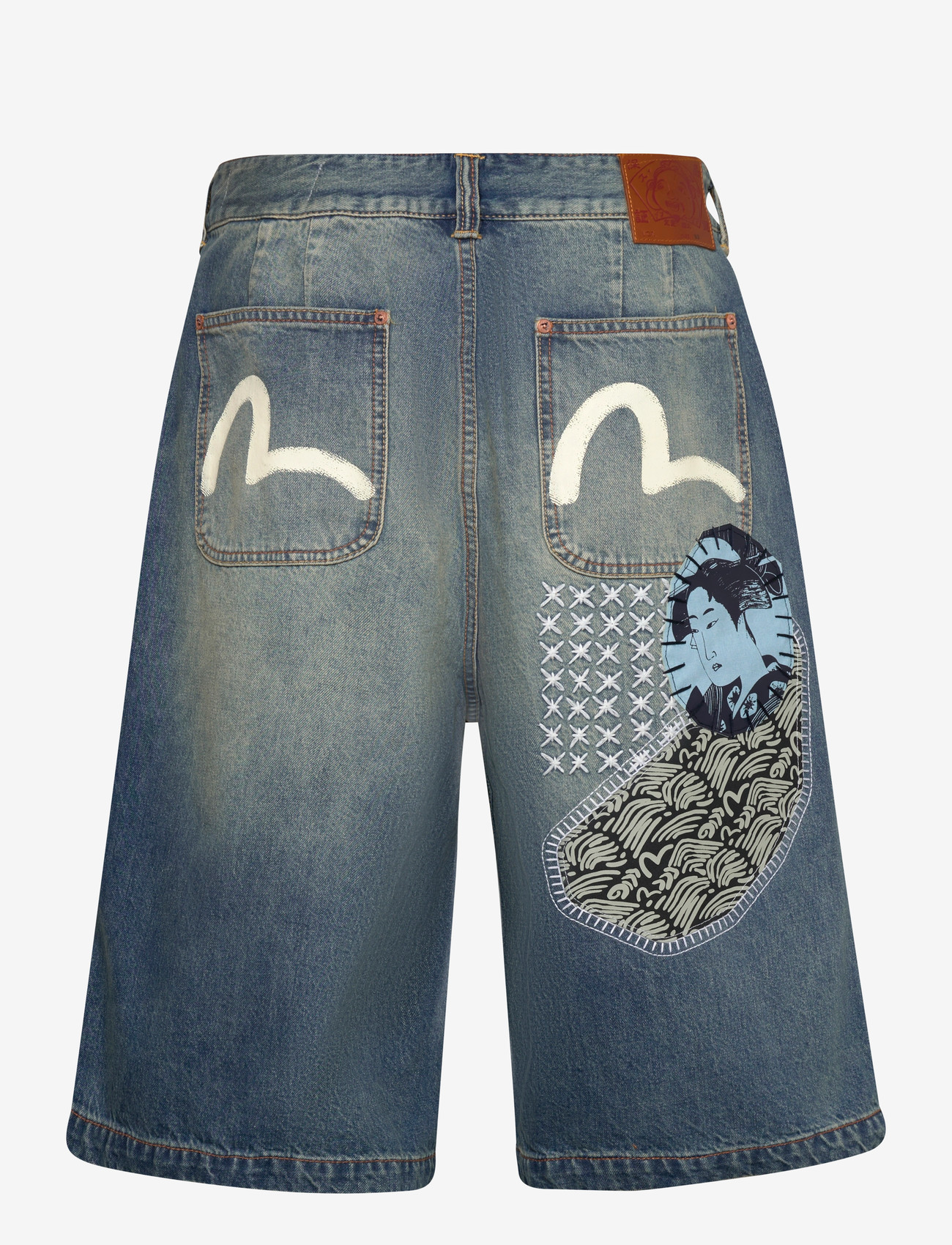 Evisu - FABRIC PATCH DENIM SHORTS - jorts - light tone indigo - 1