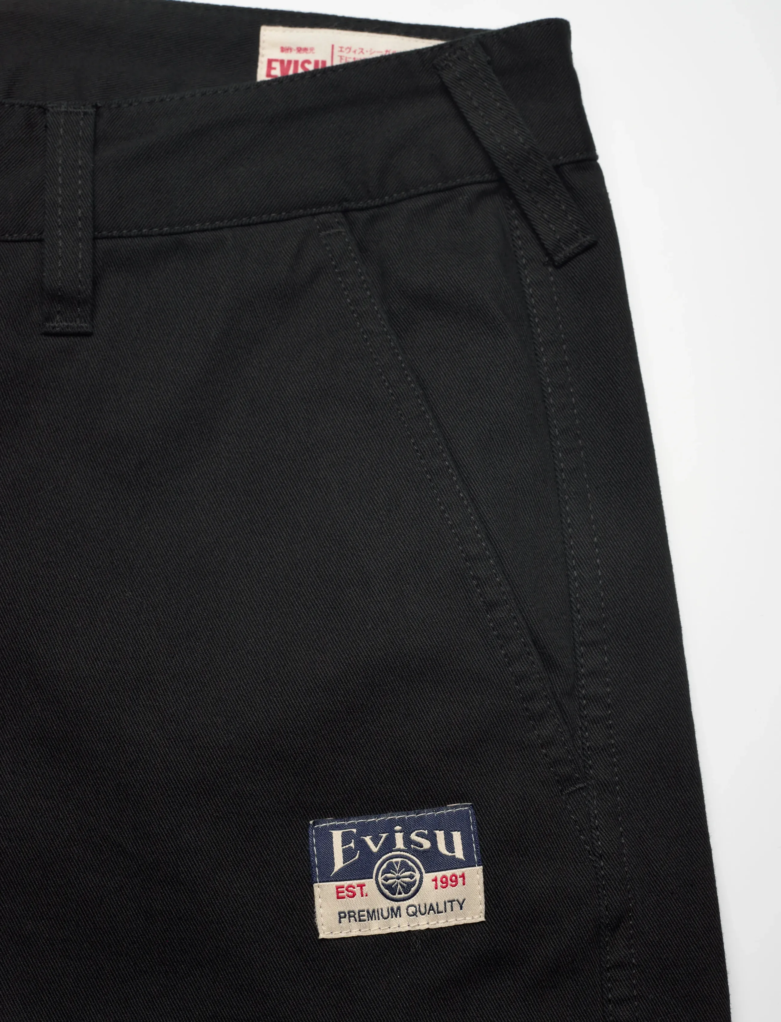 Evisu - SEAGULL PRINTED WOVEN SHORTS - casual shorts - black - 2