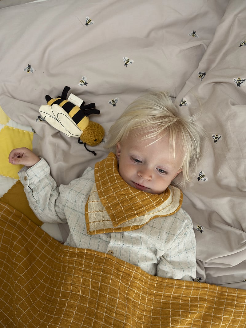 Fabelab - Rattle - Bolette Bee - yellow gold - 2