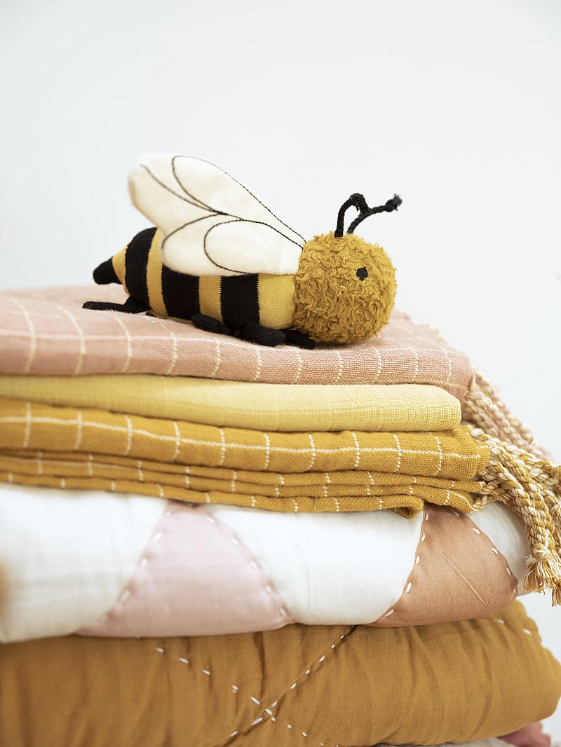 Fabelab - Rattle - Bolette Bee - yellow gold - 3