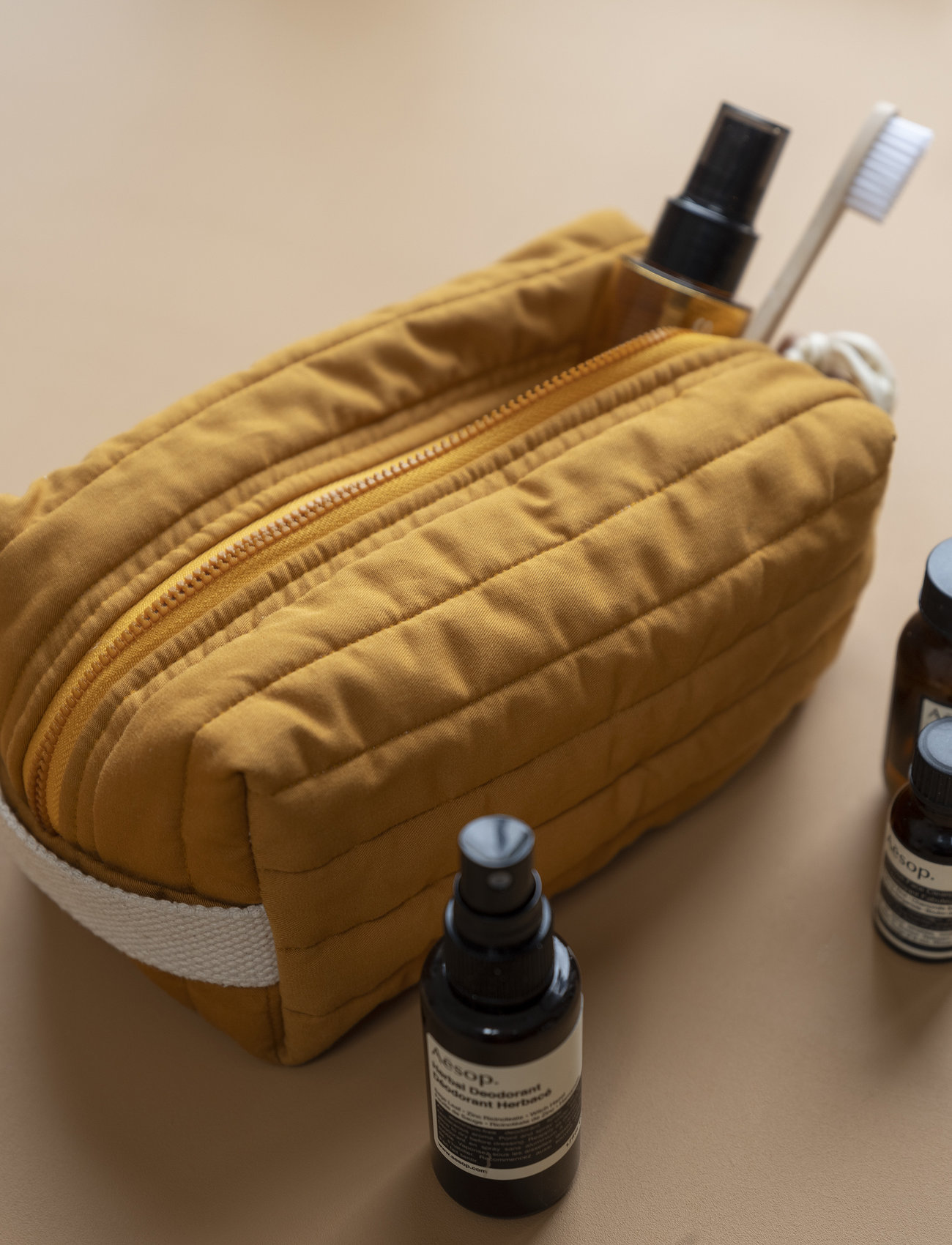 Fabelab - Quilted toiletry bag - Ochre - toiletry bags - ochre - 1