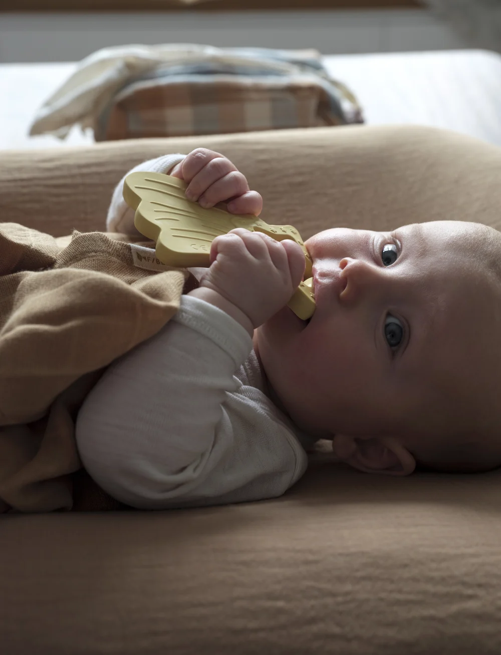 Fabelab - Natural Rubber Teether - Shooting Star - Pale Yellow - närimismänguasjad - pale yellow - 2