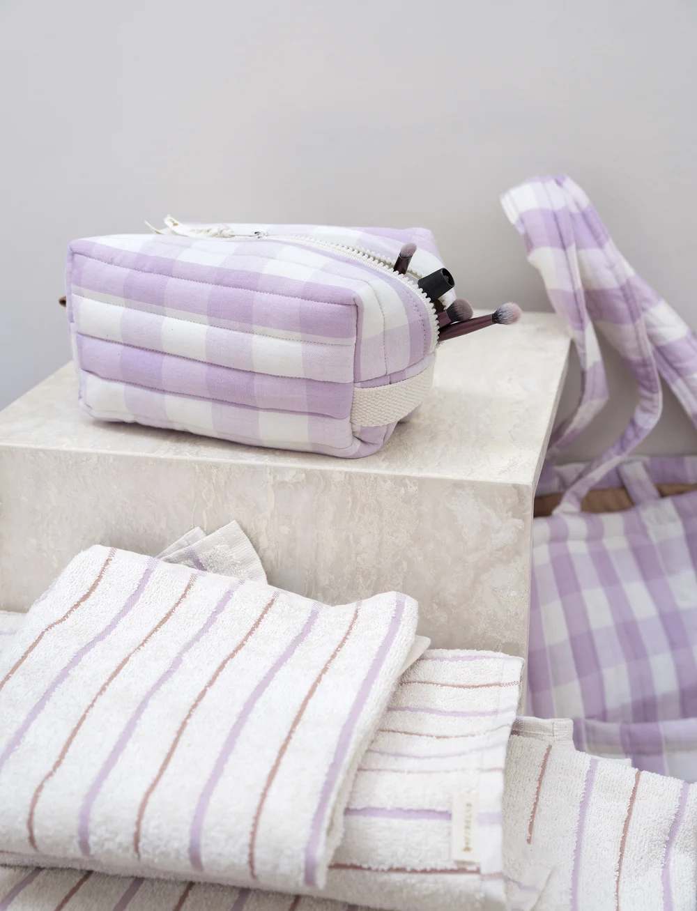 Fabelab - Quilted Toiletry bag - Lilac Checks - necessär - y/d pattern - li - 0