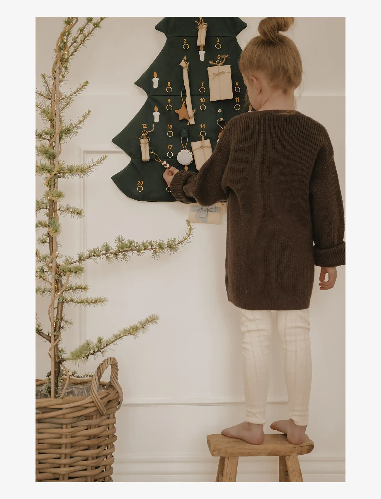 Fabelab - Christmas Tree Wall Calender - seedpearl emb - 5