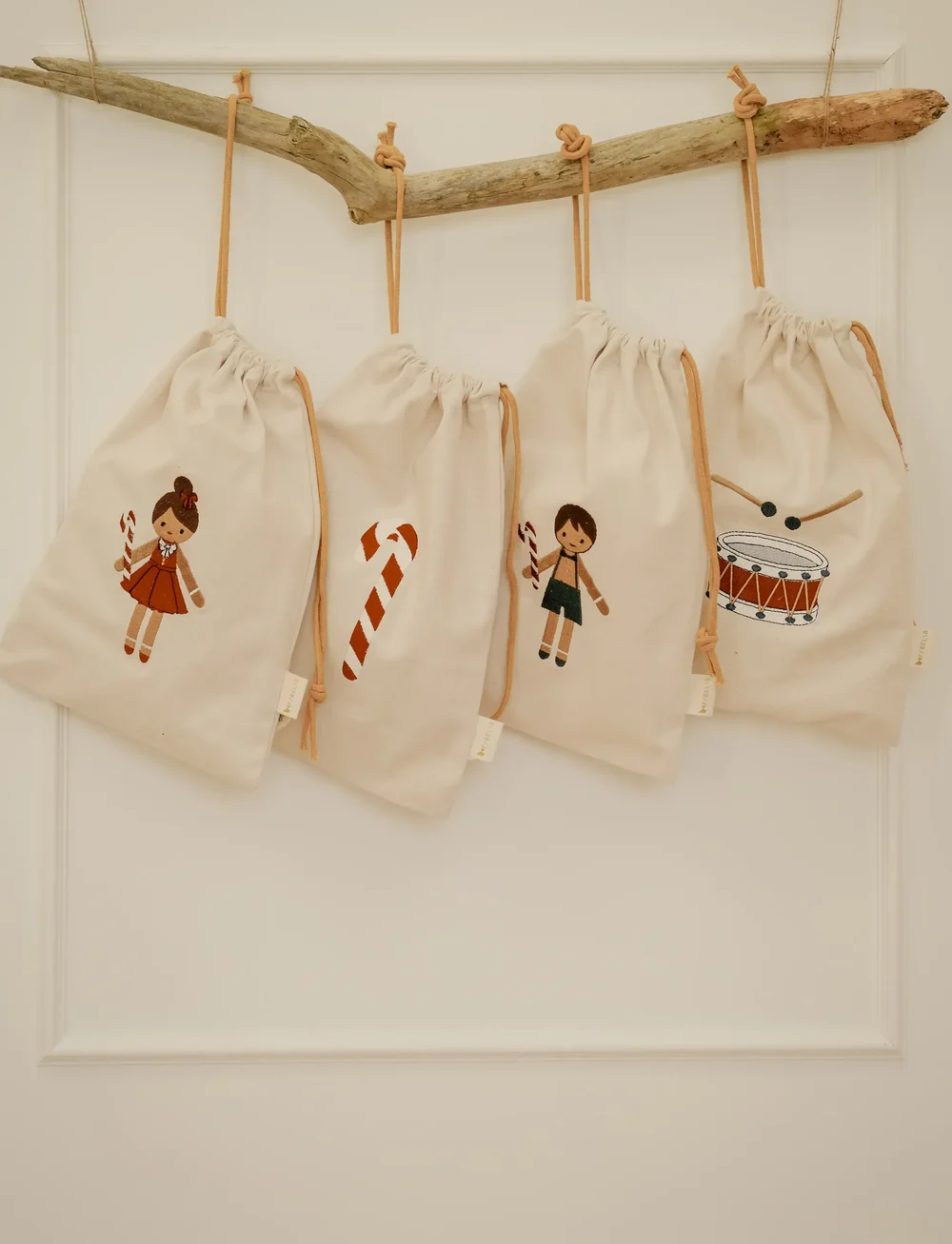 Fabelab - Christmas Gift Bags - Gingerbread B - dekoratsioonid - seedpearl emb - 0