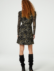 Fabienne Chapot - Flake Dress - feestelijke kleding voor outlet-prijzen - black/dijon yellow - 4