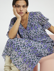 Fabienne Chapot - Noa Dress - skjortklänningar - poppy purple/cream w - 5