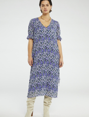 Fabienne Chapot - Noa Dress - marškinių tipo suknelės - poppy purple/cream w - 6