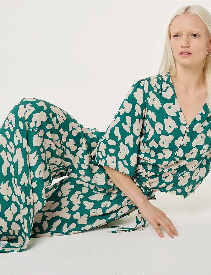 Fabienne Chapot - Starlet Blouse - kurzämlige blusen - evergreen/cosy white - 4