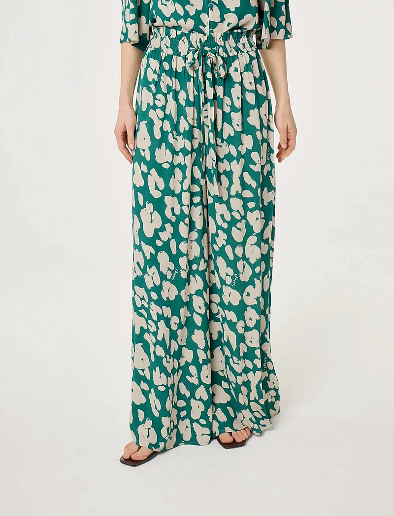 Fabienne Chapot - Palapa Trousers - bukser med brede ben - evergreen/cosy white - 2