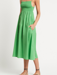 Faithfull The Brand - BRYSSA MIDI DRESS - sukienki letnie - green - 3