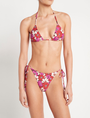 Faithfull The Brand - RUE BIKINI TOP - bikinien kolmioyläosat - li reni floral print-fuchsia - 2