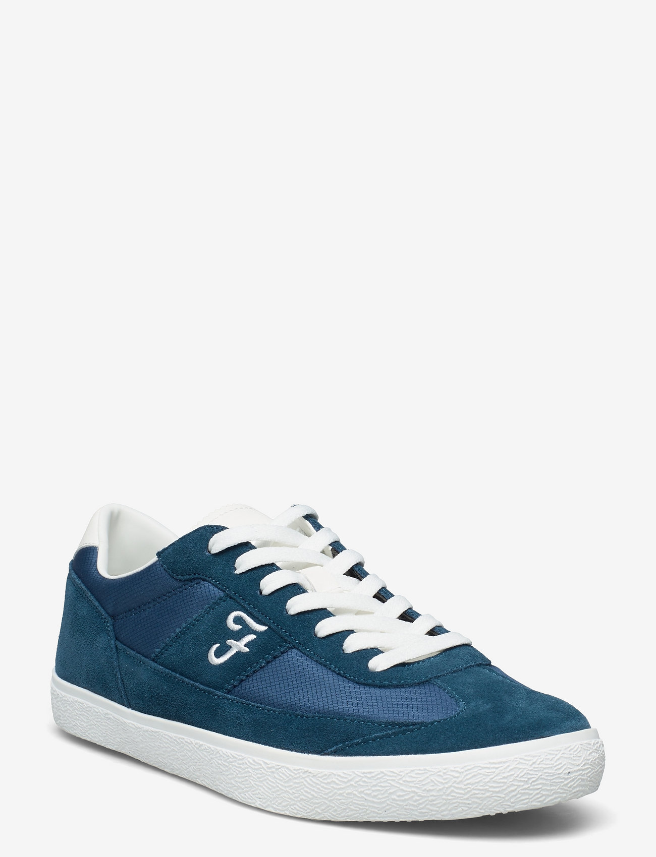 farah plimsolls