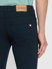 Farah - DRAKE TWILL - slim jeans - true navy - 5