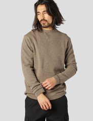 Fat Moose - Cameron O-Neck Knit - pyöreäaukkoiset - beige mix - 1