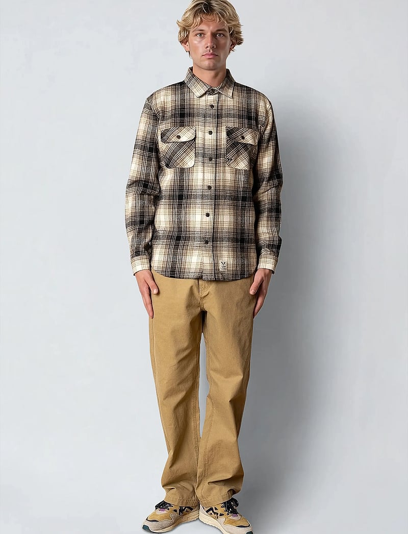 Fat Moose - Adrian cotton check shirt - flannel-skjorter - sand / black - 4