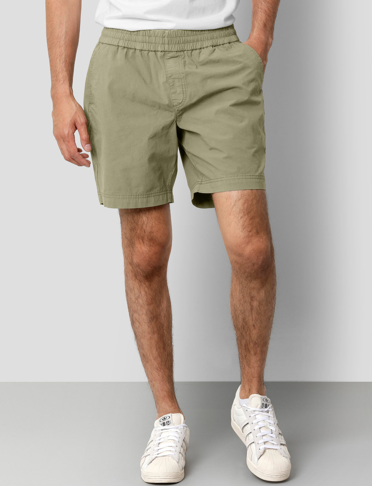Fat Moose - Okan Shorts - chinos shorts - army - 0