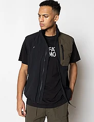 Fat Moose - Track Vest - vests - black/army - 2