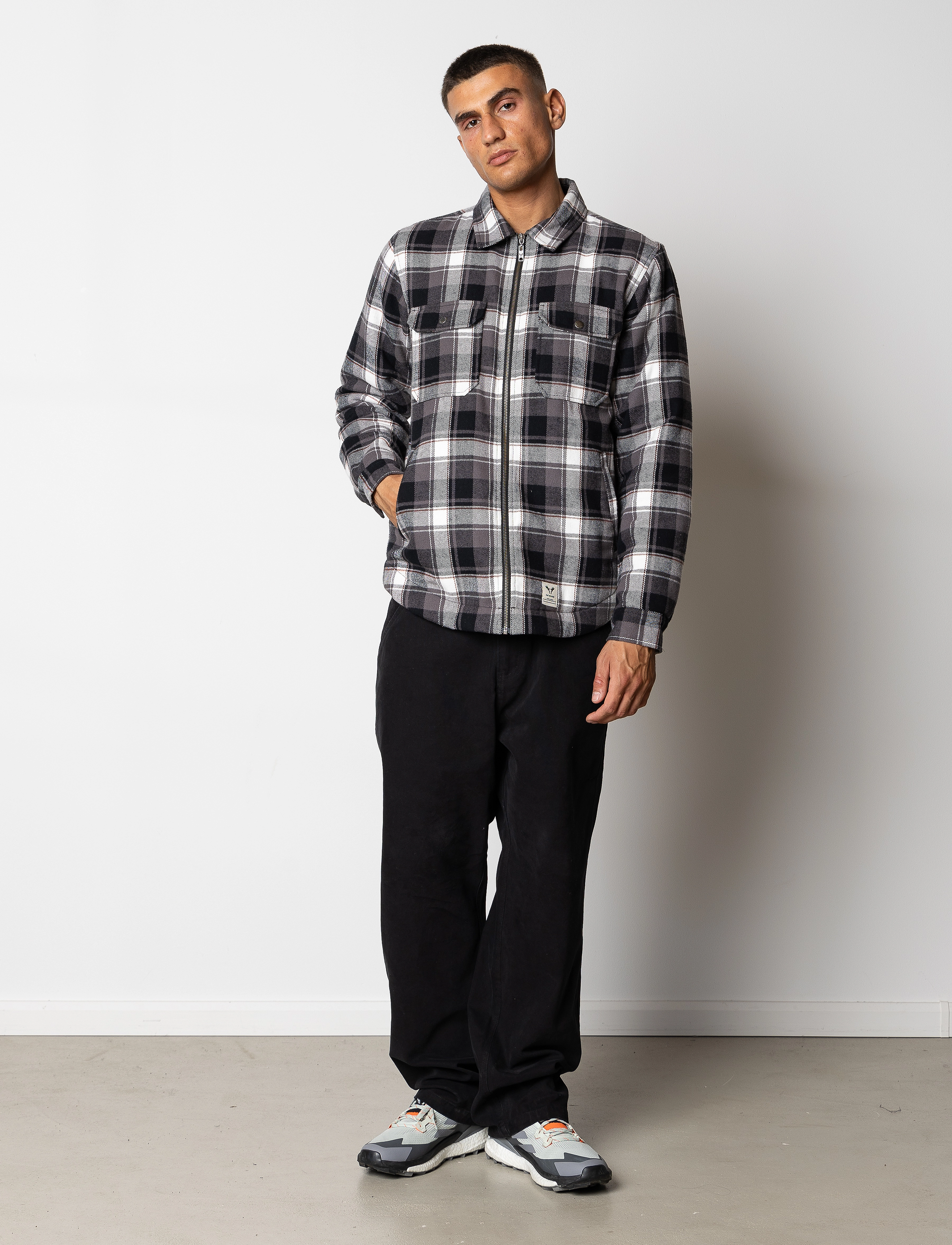Fat Moose - Holger overshirt - vårjackor - black/ecru check - 4