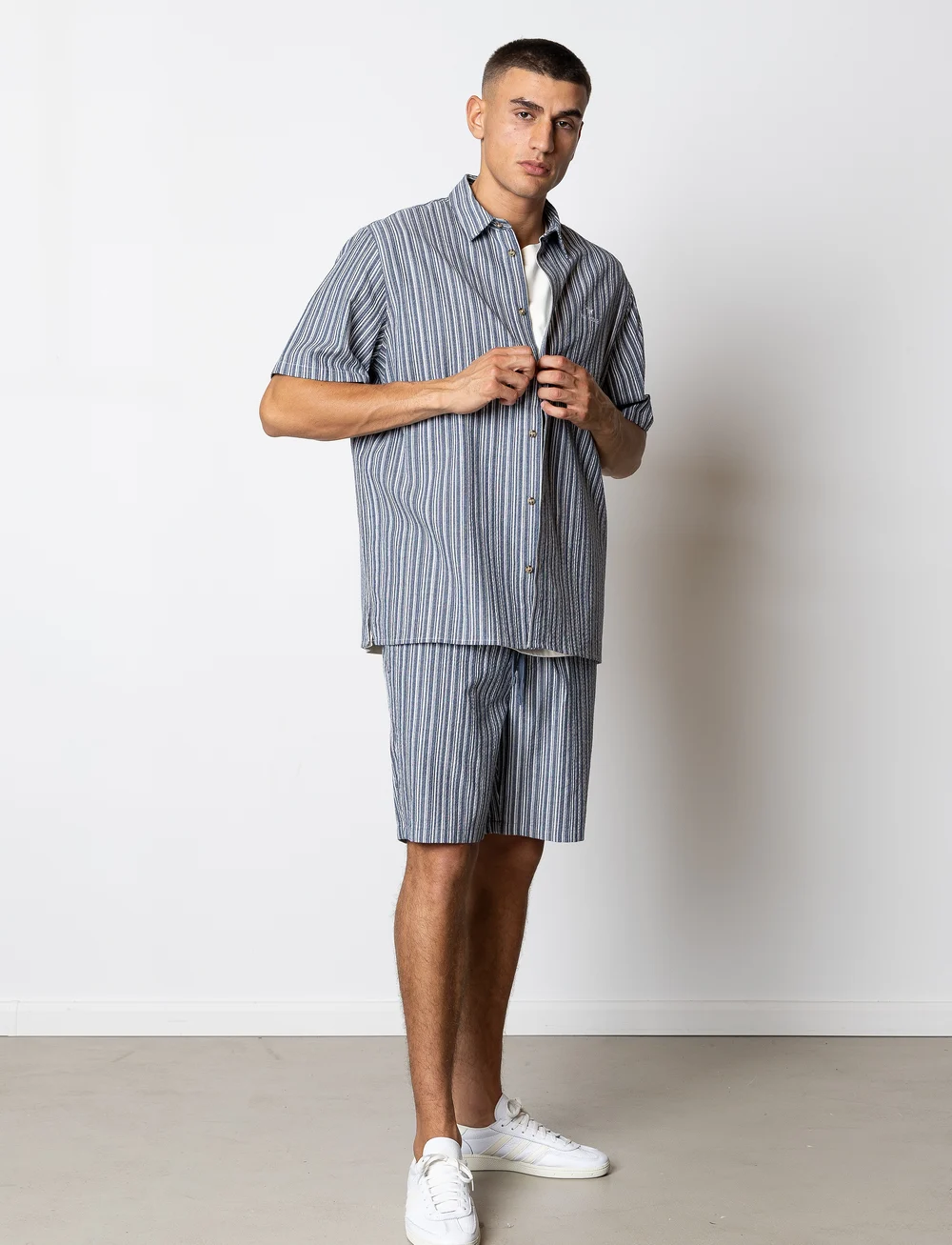 Fat Moose - Colby shorts - casual shorts - navy/white - 4