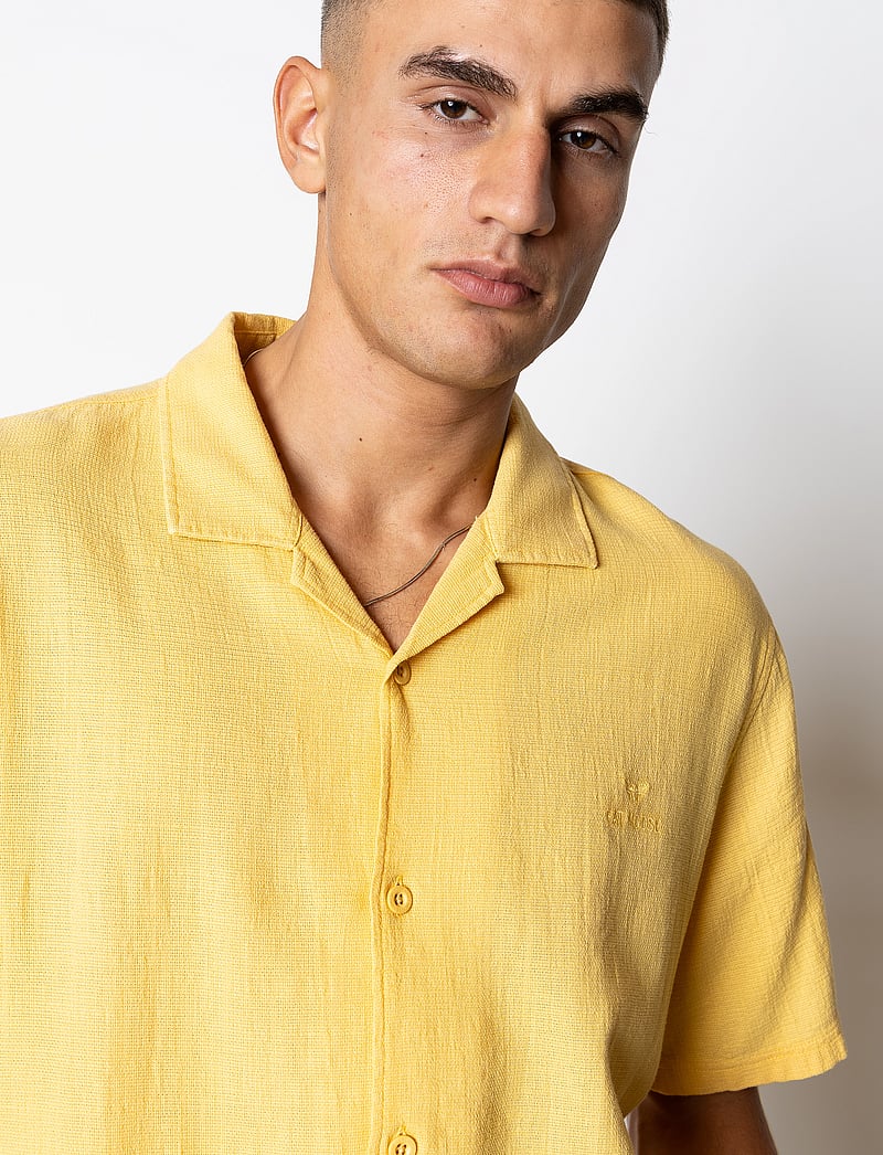 Fat Moose - Mylo S/S shirt - lühikeste varrukatega särgid - warm yellow - 3