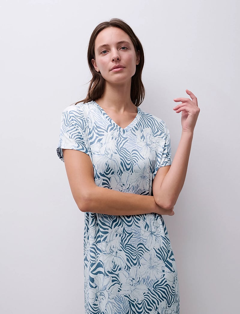 Femilet - Loraine Nightgown LS - natkjoler - pastel flowers - 3