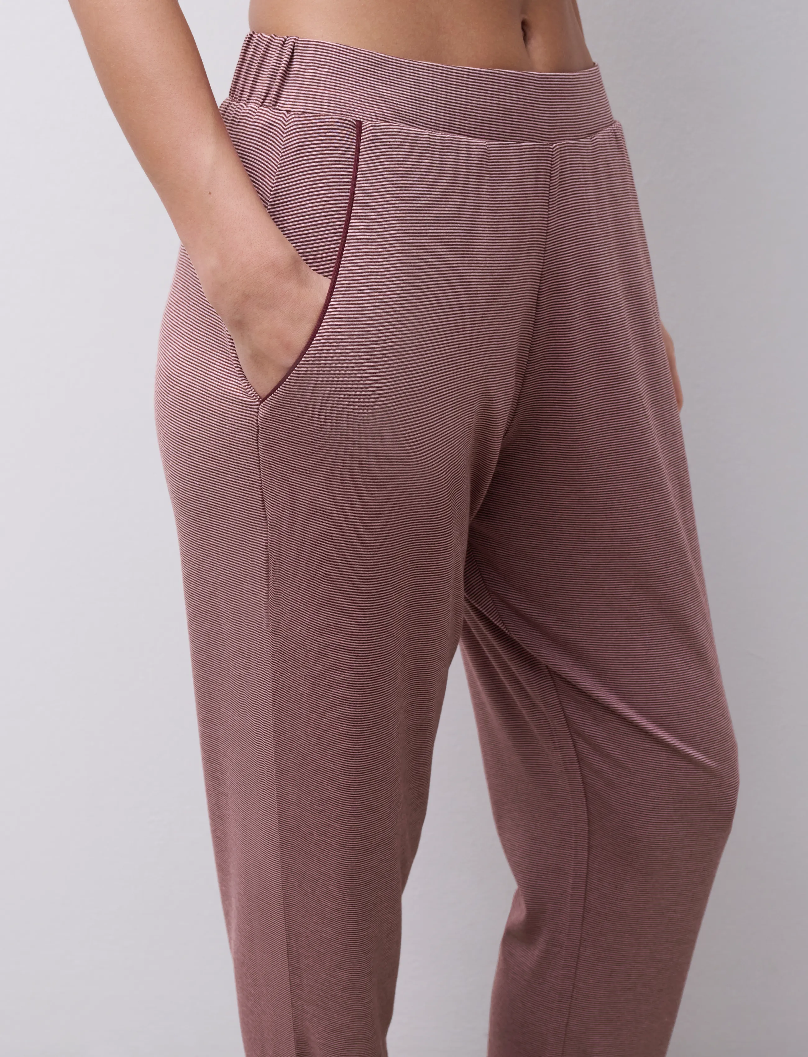 Femilet - Chelsea Long pants - natbukser - zephyr / bitter chocolate - 4