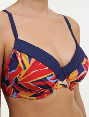 Femilet - Granada Bikini Covering underwired bra (adjustable) - kaarituelliset bikiniyläosat - warm leaves - 4