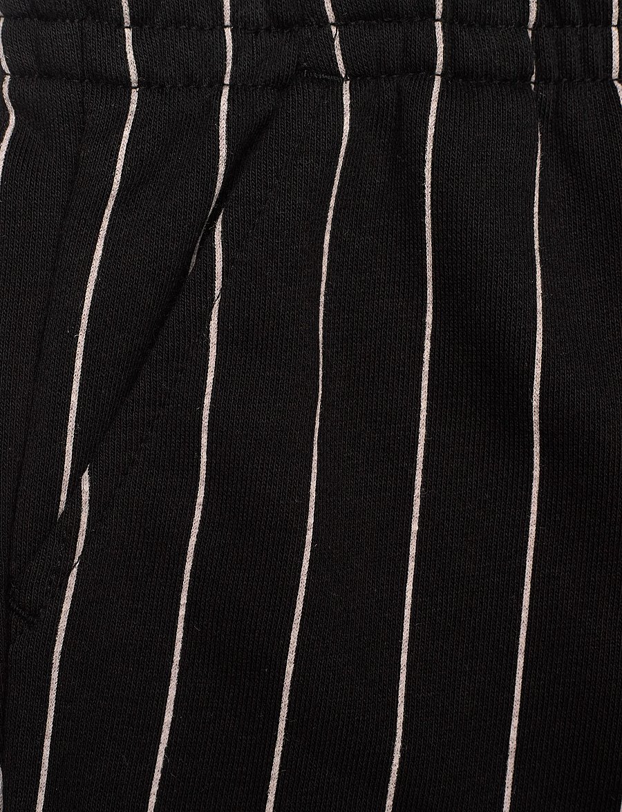 FILA - LUBACO regular pinstriped sweat shorts - sweatshorts - black / egret striped (2/1) - 2