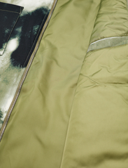 FILA - COSSONAY light padded jacket AOP - pavasara jakas - green smoke batic aop - 4
