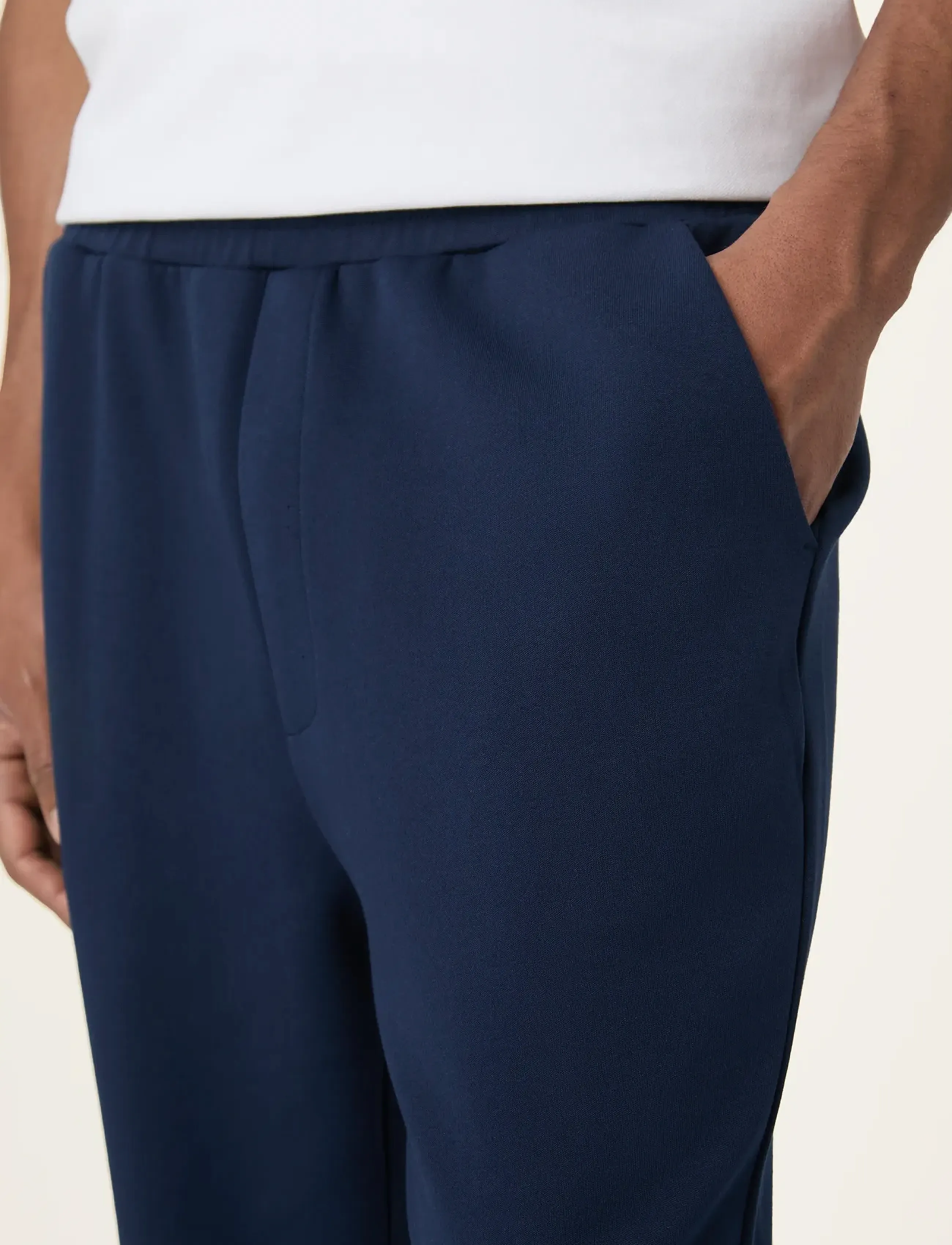 FILA - JOVENCAN slim cropped smart sweatpants - joggebukser - black iris - 5
