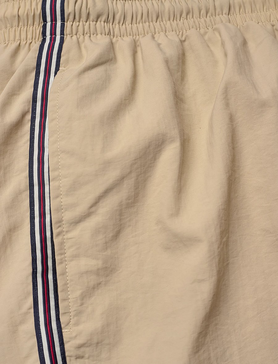 FILA - LERICI loose heritage tape beach shorts - badehosen - white pepper - 4