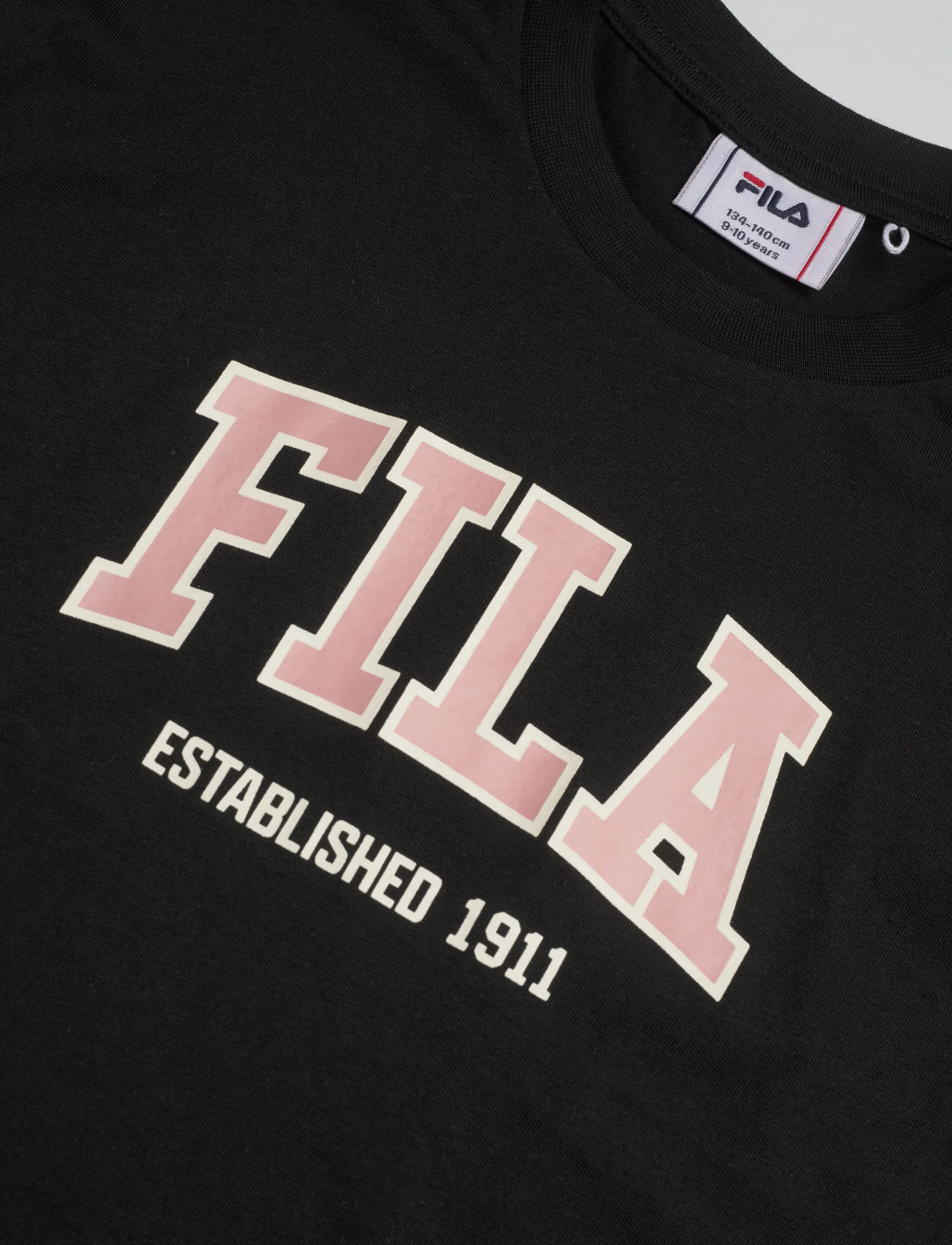 FILA - RIFREDI boxy cropped graphic t-shirt - stutterma bolir - black - 2