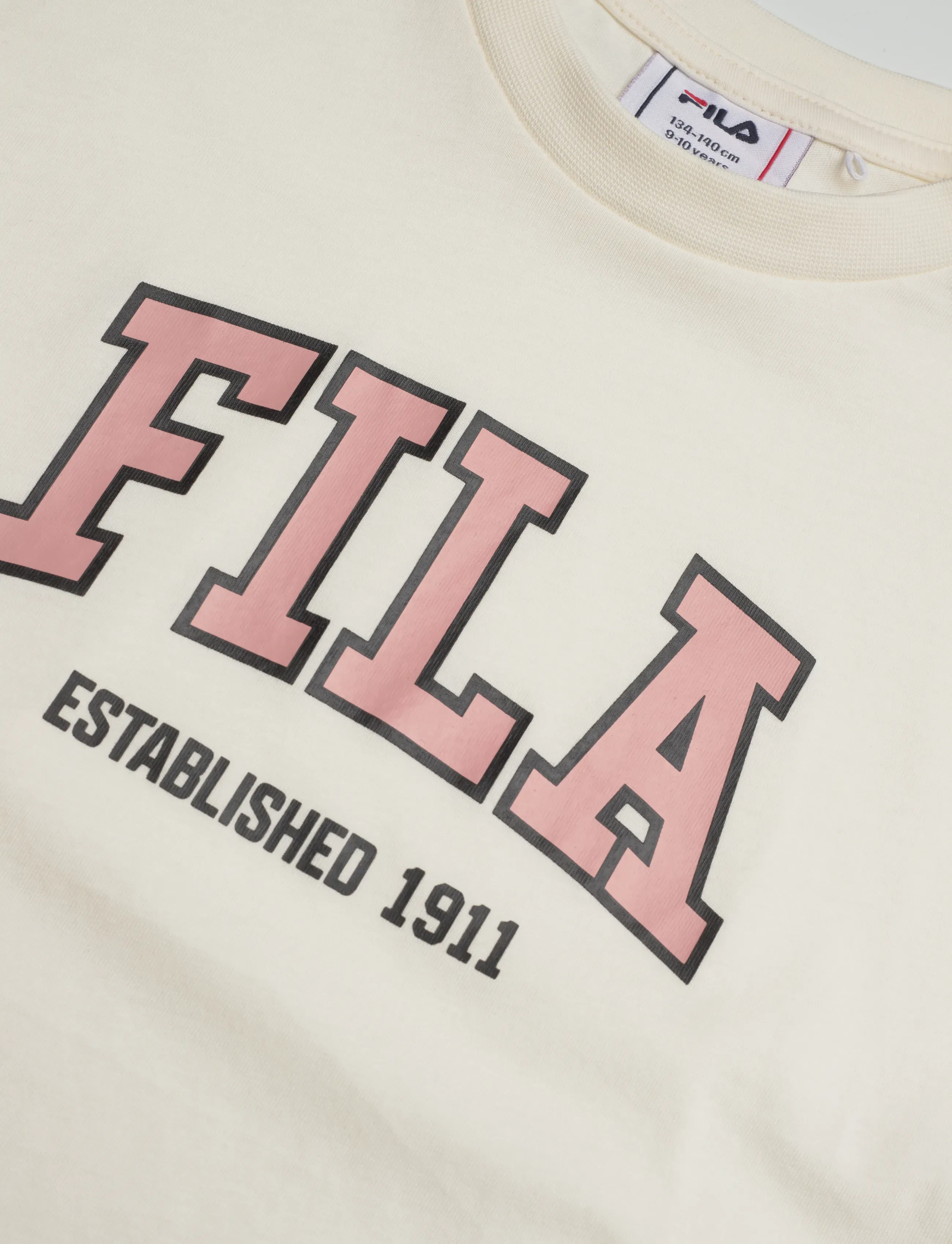 FILA - RIFREDI boxy cropped graphic t-shirt - kortærmede t-shirts - egret - 2