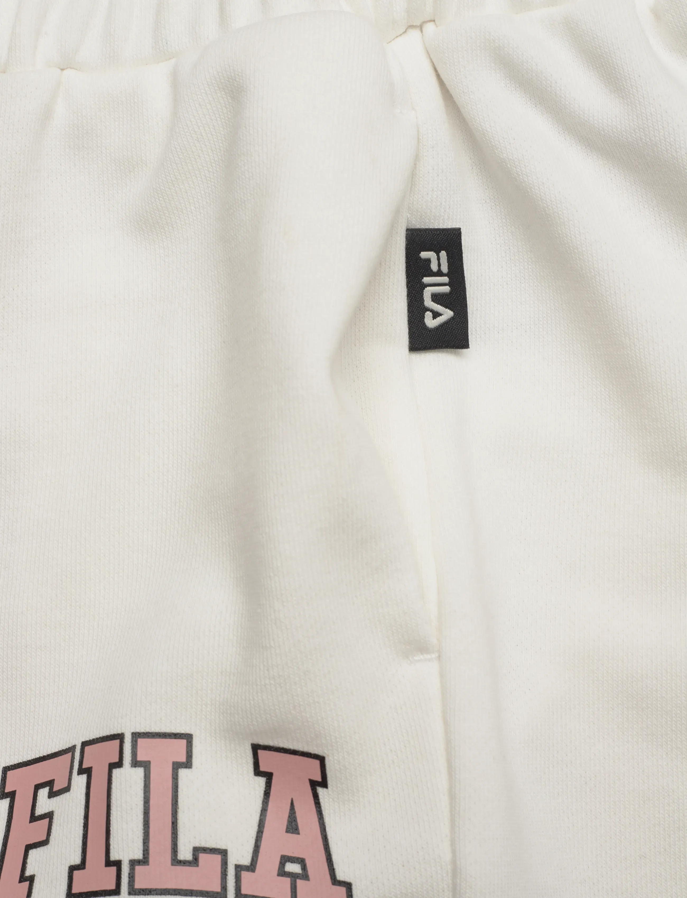 FILA - RIFREDI wide graphic sweat shorts - sweatshorts - egret - 2