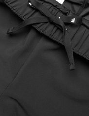 FILA - ROSELLE running shorts - laveste priser - black - 2