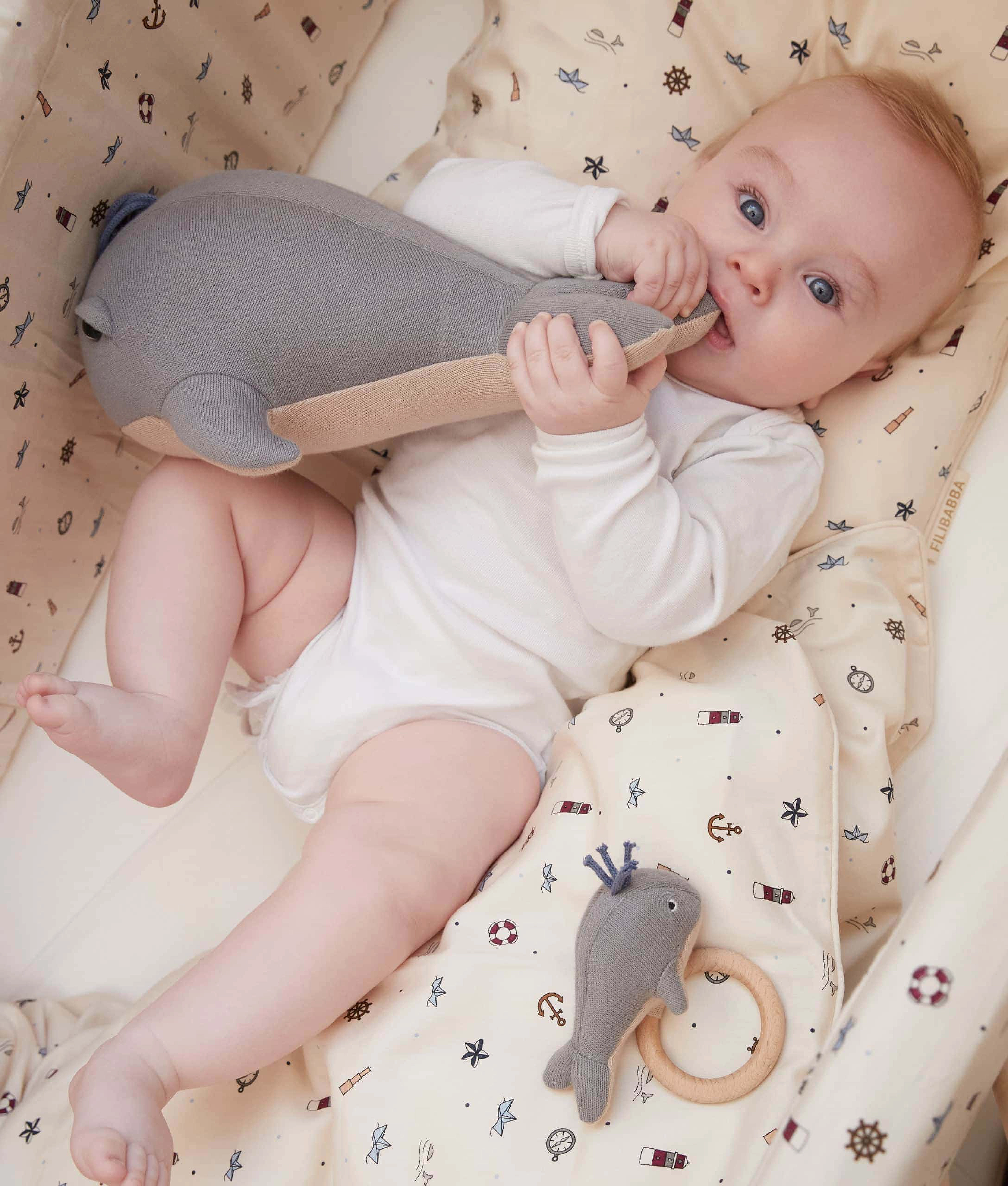 Filibabba Bamse 30 Cm Willie The Whale Grey, One Size, Kids Decor, Grau - Cushions, Kinder