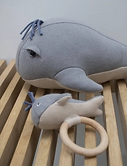 Filibabba - Teddy 30 cm - Willie the whale Grey - stuffed animals - cloudy - 6
