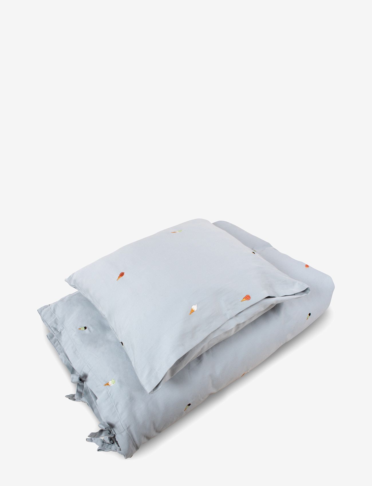 Filibabba - Junior Bedlinen – Embroidered Cool Summer Design – Pearl - påslakanset - pearl blue - 1