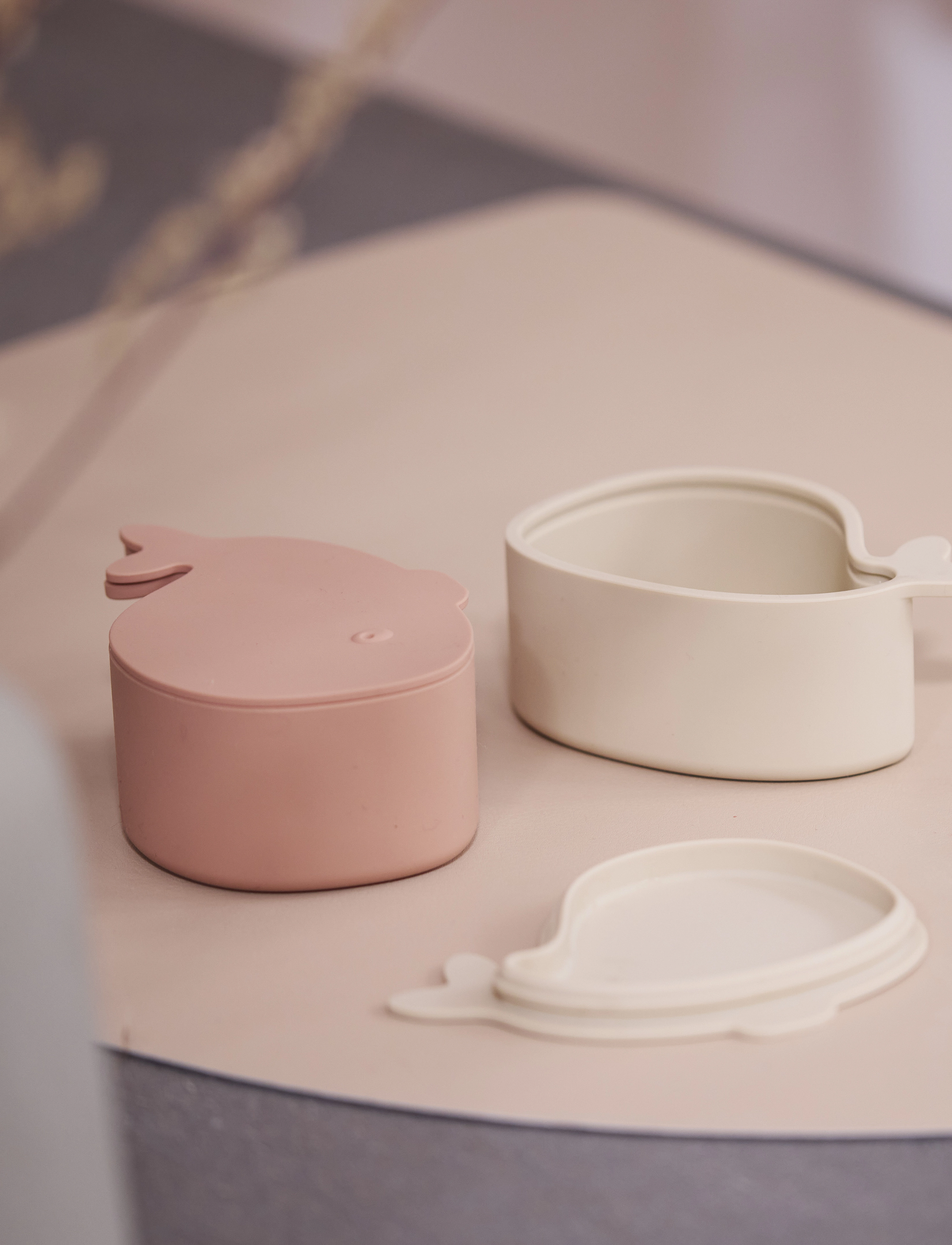 Filibabba - Sæt med 2 små snackbokse - Hvalen Christian - Blush - madkasser - pink - 4