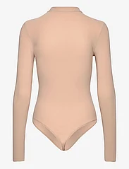 Filippa K - Poloshirt Body - glaustinukės - plaster - 1