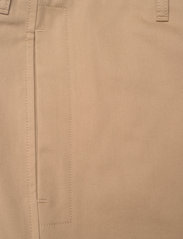 Filippa K - M. Flynn Cotton Short - chinos shorts - dark khaki - 2